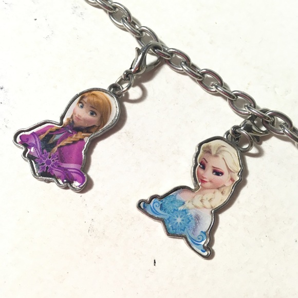Disney Frozen Charm Bracelet • Elsa Anna Olaf - Picture 6 of 8